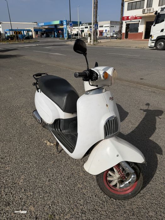 Daelim Besbi 125cc