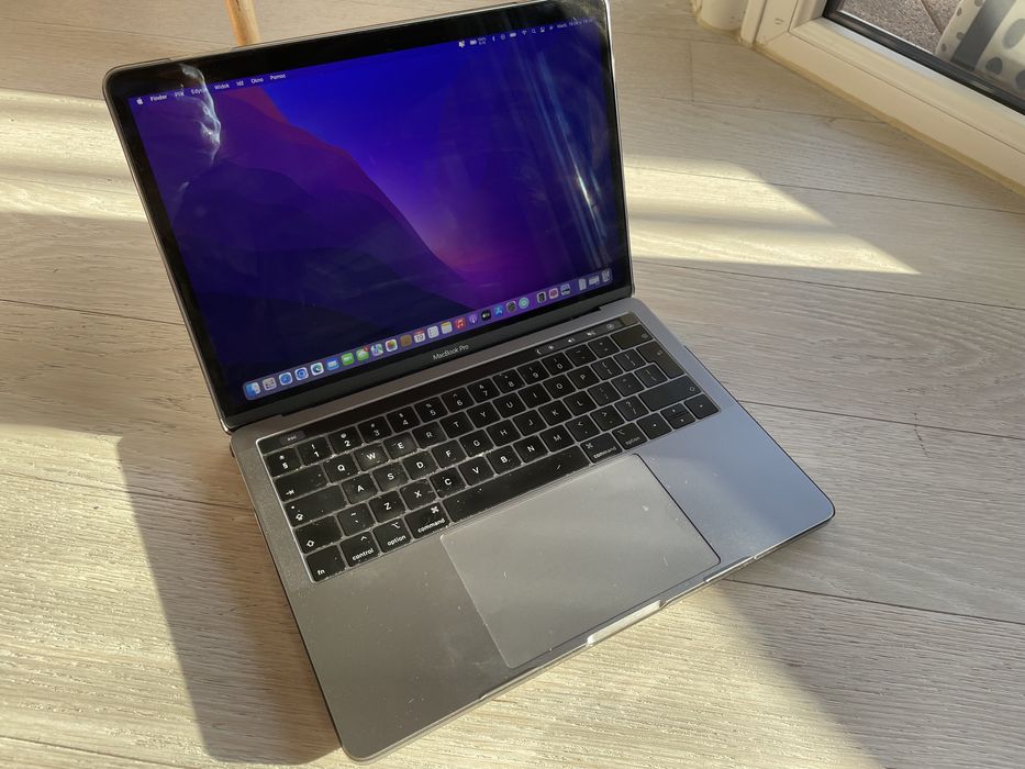 MacBookPro 13” 16GB RAM, 128GB SSD