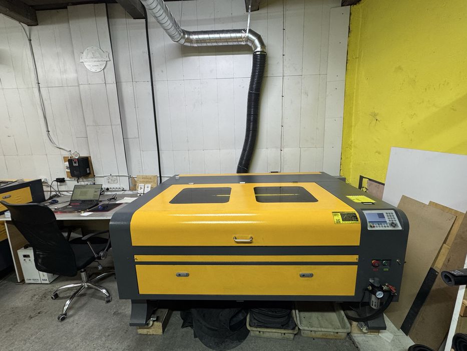 Лазерний СО2 верстат LM130100 150W в доглянутому стані!