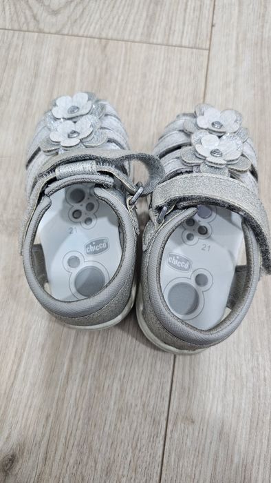 Calcado chicco tamanho 21