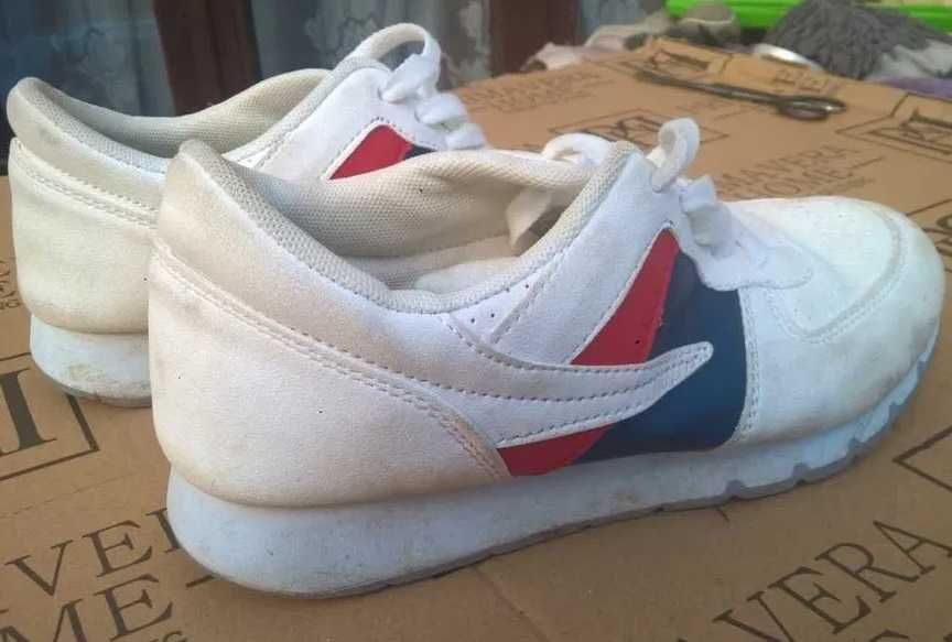 Buty Sportowe do ćwiczeń/biegania młodzieżowe r39 Lekkie Wygodne Modne