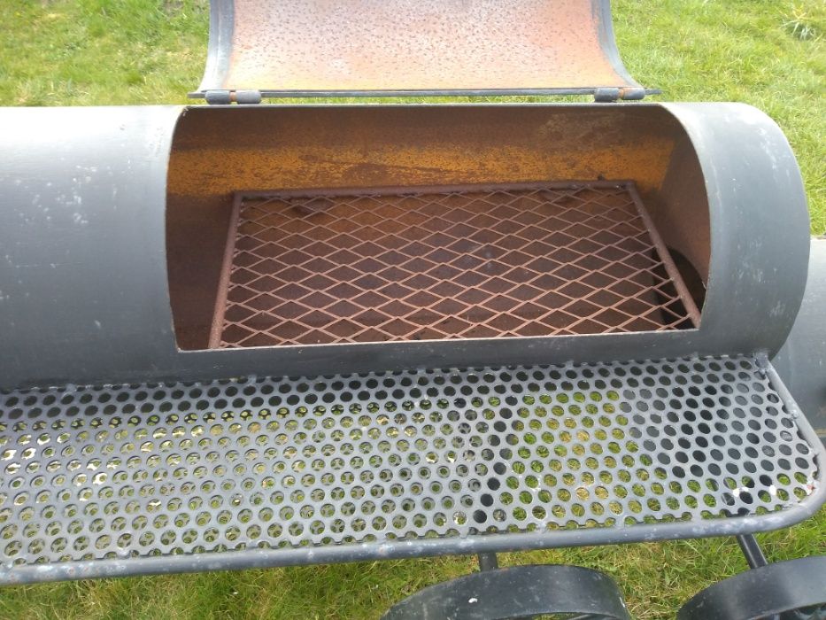 Solidna grilowędzarnia