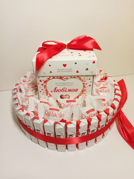 Сладкий букет с Рафаэлло Їстівний букет с конфетами Подарунок коханій