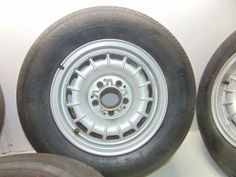 Mercedes W123/114/115 jantes especiais " usado em bom estado