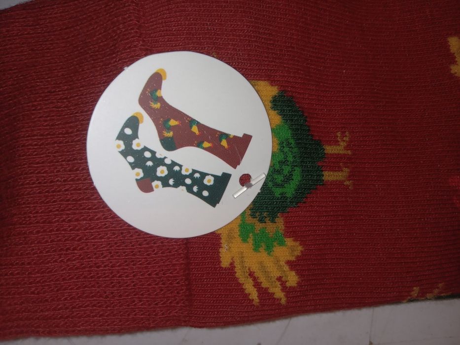 Nowe skarpetki nie do pary