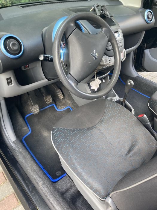 Peugeot 107 ,rok 2010 ,silnik 1.0