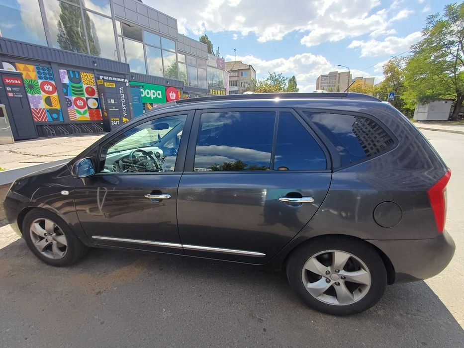 авто легкові автомобілі кіа