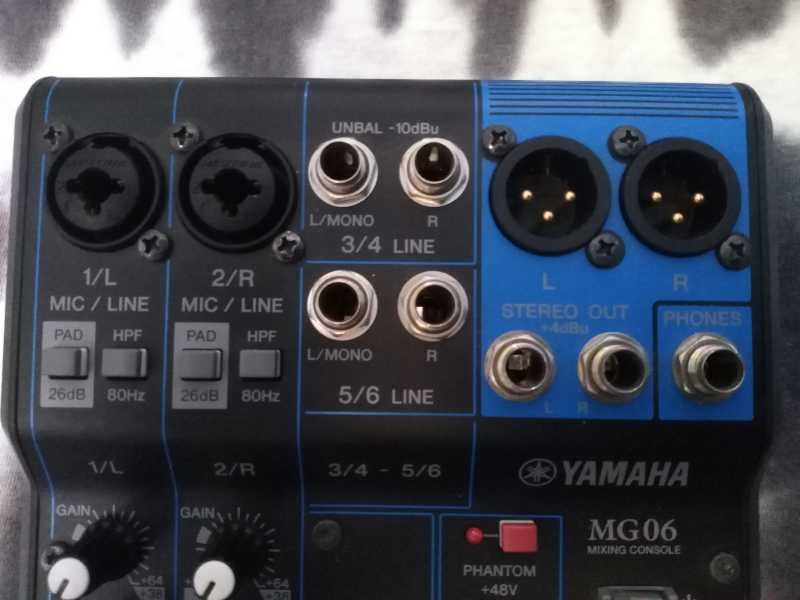 Mesa de Mistura Yamaha MG06 Como Novo (Com Manual e Cabo Original)