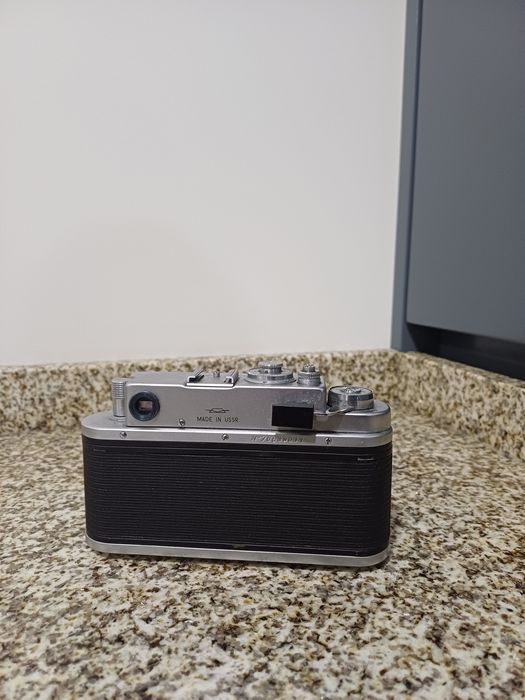 Máquina fotográfica Zorki 4