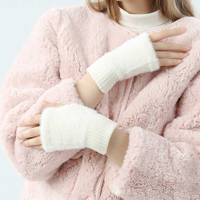 Хутряні мітенки білі рукавички без пальців теплі м'які рукава пудра