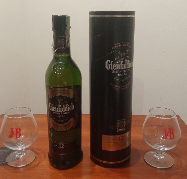 Copas  de  degustação J&B   Garrafa de Glenfiddich Special Reserve (12 Anos):