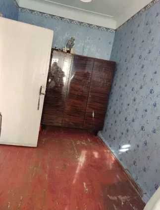 Продам в п. Эсхар 3 комнатную квартиру  (6500 у.е.)