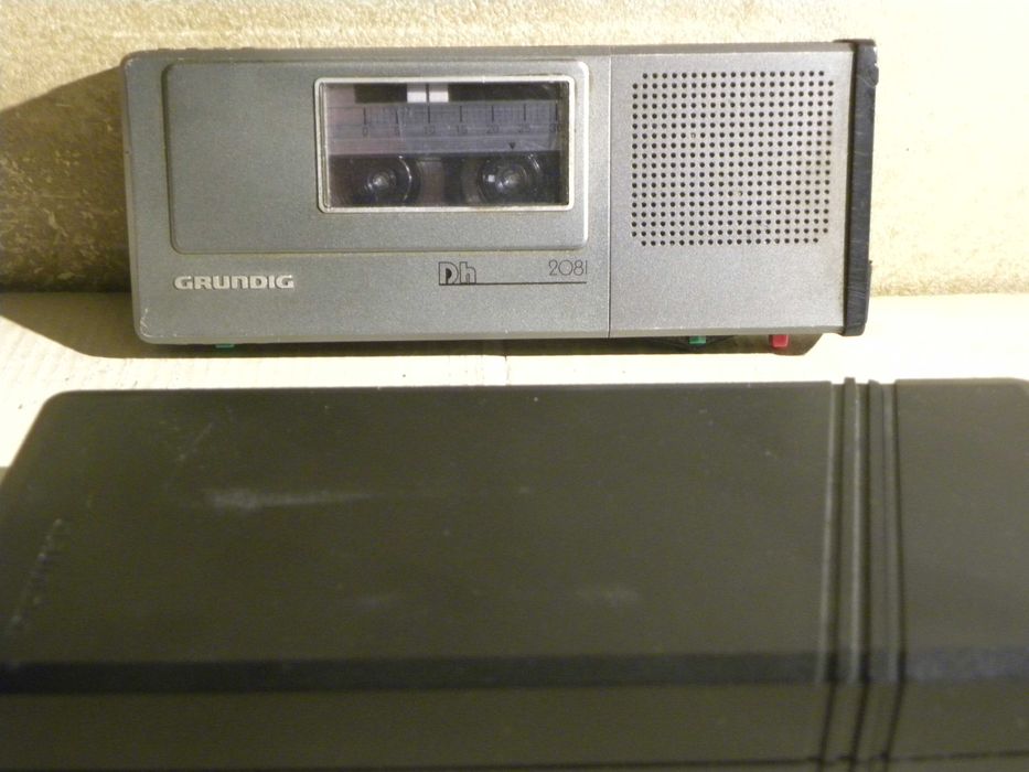 sprawny dyktafon GRUNDIG dh 2081 + 13 kaset STENO cassette 30 zasilacze