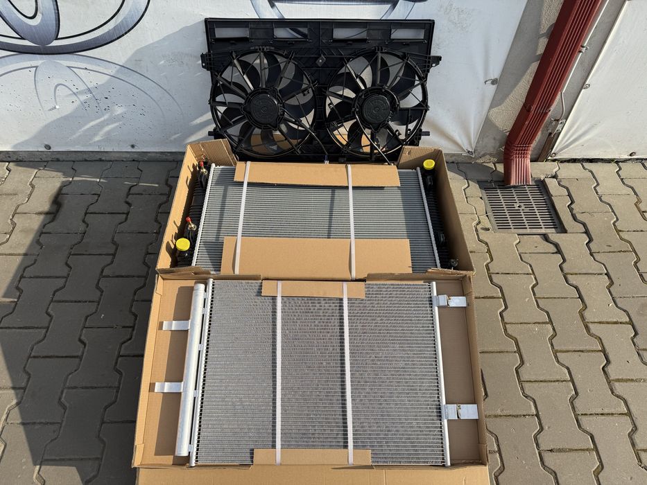 Радіатор кондиціонера основний вентилятор дифузор Рог т33 Rogue t33