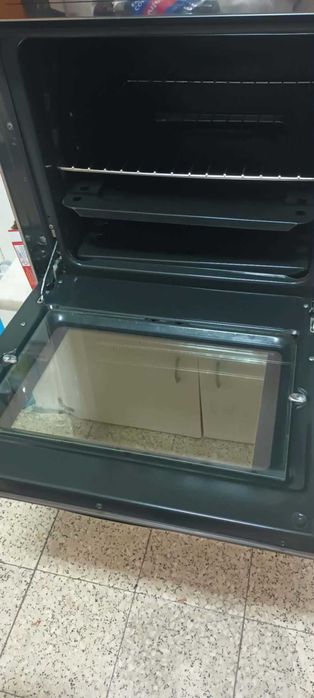 Fogão com forno em inox Junex, a gás propano, A59xP52xL50, bom estado