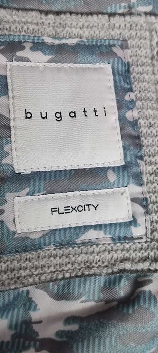 Krótki płaszcz damski Bugatti Flexcity