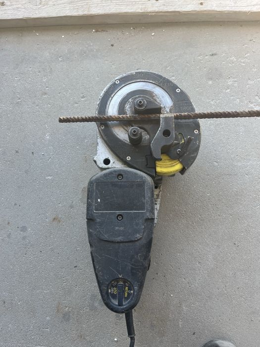 Wynajem giętarka do prętów zbrojeniowych HITACHI