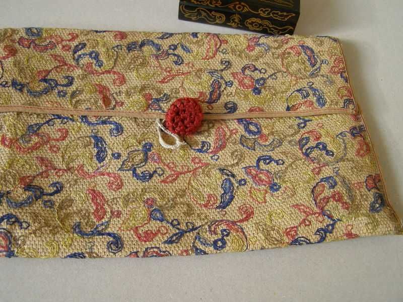 Warsztaty Krakowskie - kasetka batikowa oraz teczka portfelowa.