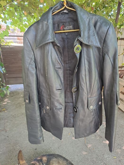 Куртка жіноча шкіряна