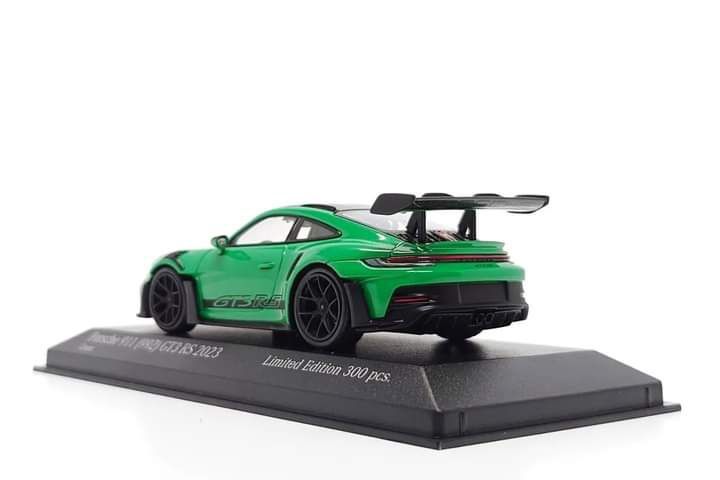 Minichamps 1:43 porsche 911 (992) GT3 RS ano 2023