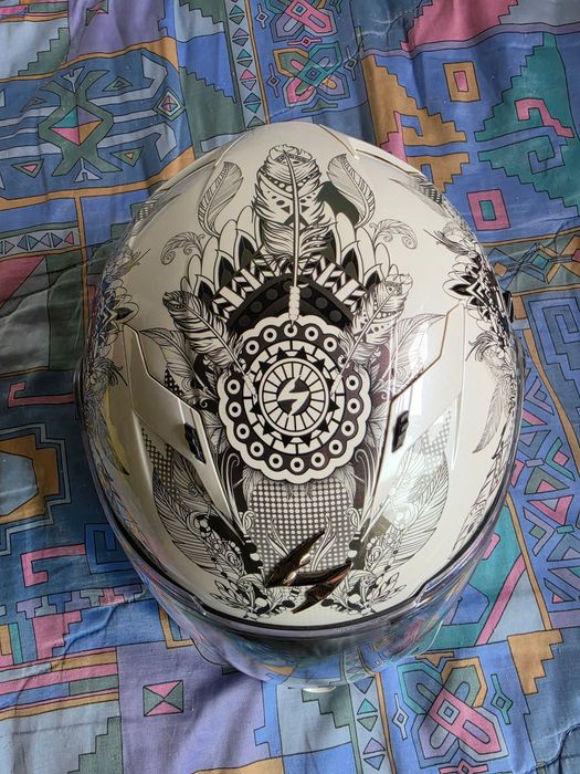 Capacete praticamente novo