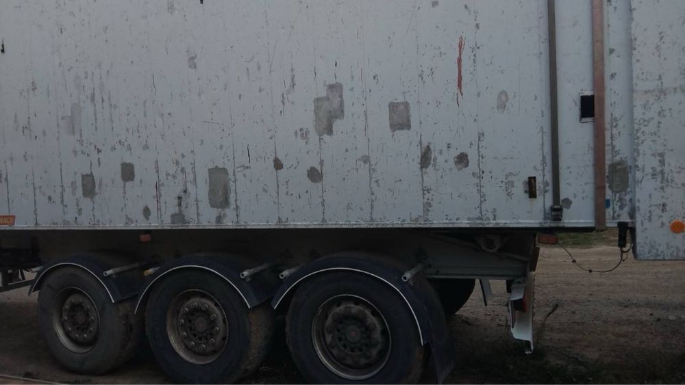 Полупричіп самасвал BENALU 70куб. Можливо розтермінування.