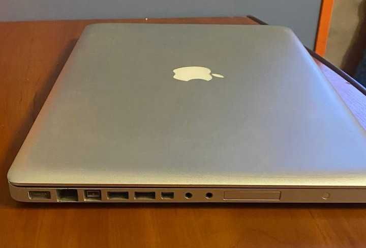 MacBook Pro 15 (Core 2 Duo / 8GB RAM / 250GB SSD) + Зарядка | Windows 10