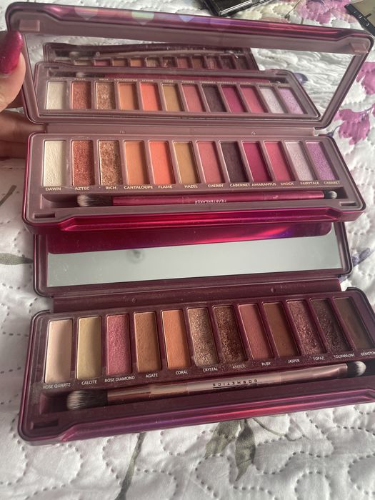 Dwie palety eveline i wibo