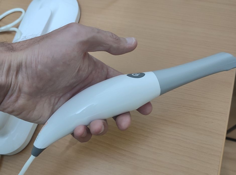 Escaner intraoral Heron ios com pouco uso.