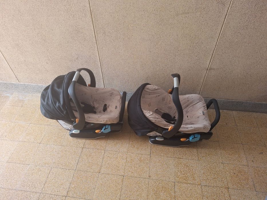 Carrinho bebés gémeos