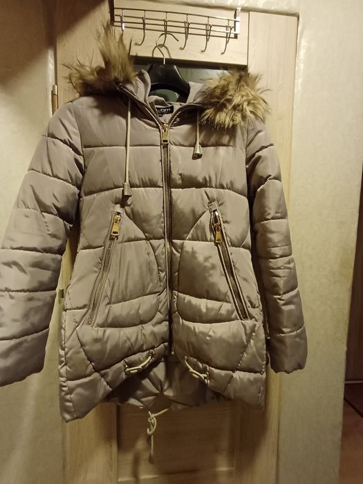 Kurtka szara zimowa z kapturem