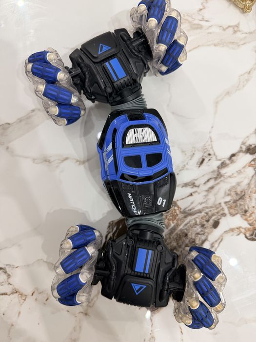 Машинки на пульту керування