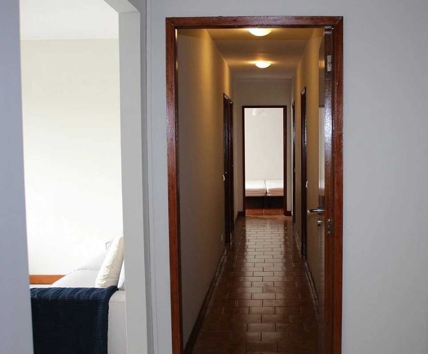 Quarto de casal mobilado no centro da cidade de Famalicão