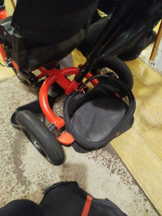 Дитячий триколісний велосипед з ручкою Best Trike