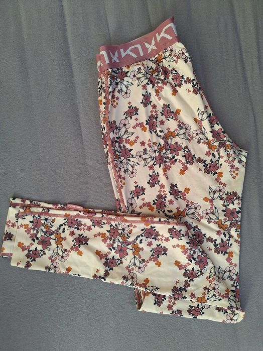 Sportowa paka rozmiar S-M stan BDB