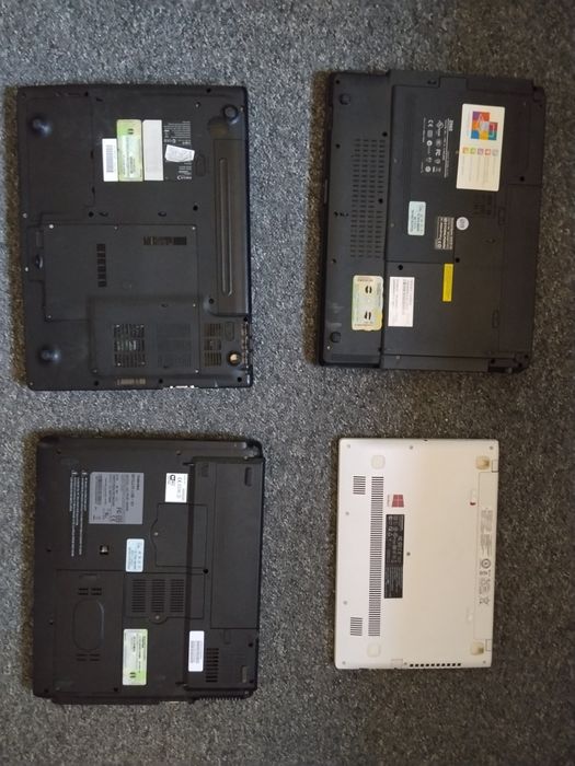 Zestaw 4 laptopów