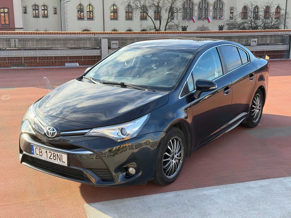 Toyota Avensis 2015 - cesja leasingu - pozostało 14 rat