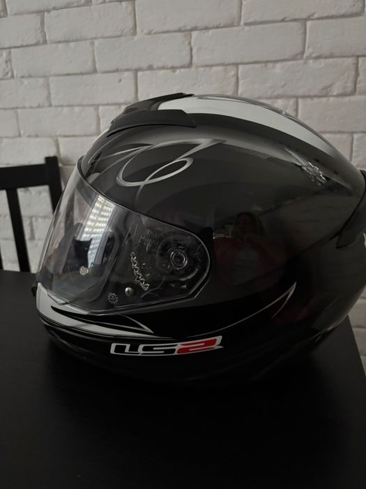 Kask motoycklowy. Kask LS2 .  Rozmiar M. LS2 FF351.5 Diamond II