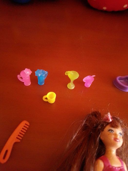 1 Polly Pocket e 18 acessorios