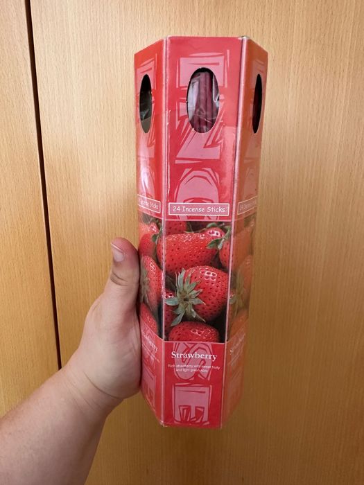 Caixa de Paus de Incenso Cheiro de Morango