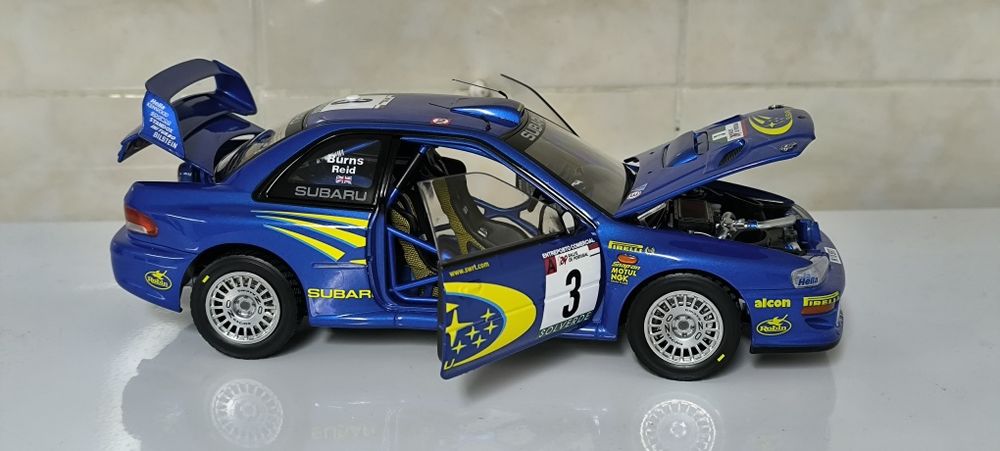 1/18 Sunstar Subaru Impreza WRC S6 Rali Portugal 2000