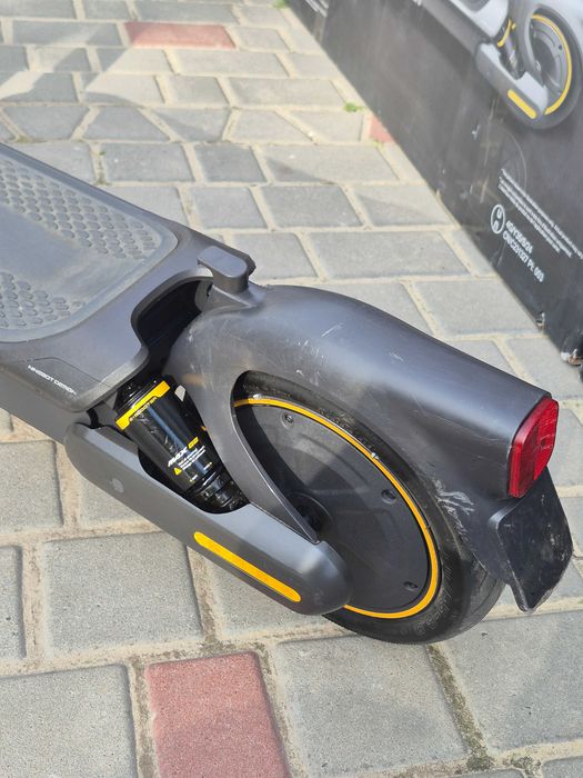 електросамокат Segway-Ninebot MAX G2 D 2025 рік
