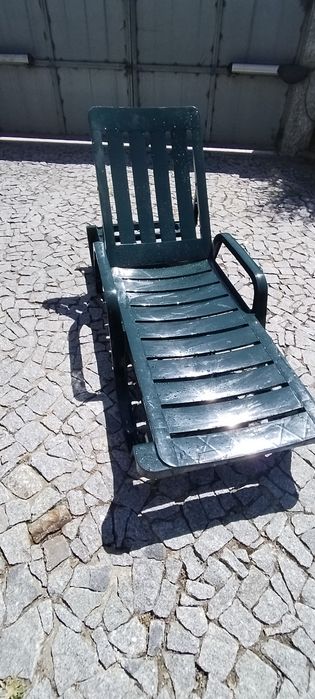 Espreguiçadeira de Piscina