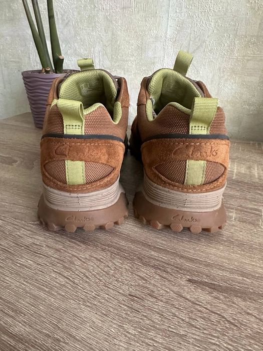 Фирменные осенния демисизонные ботинки кларкс Clarks