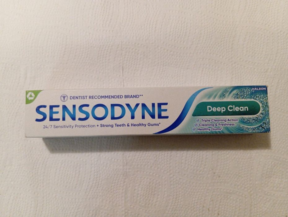 Sensodyne Deep Clean pasta do zębów 75ml 8 szt.