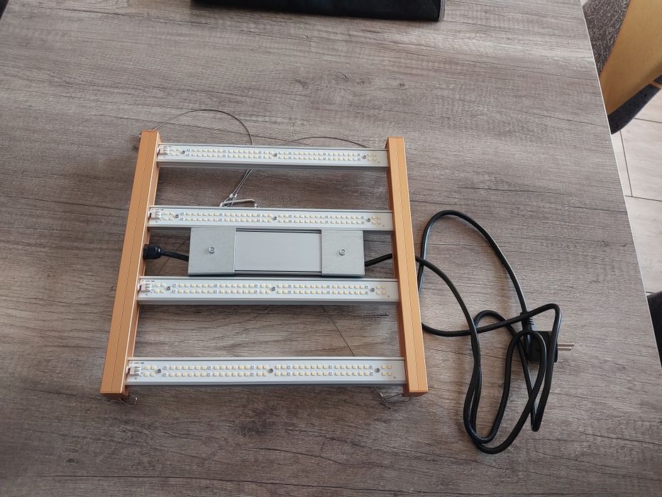 Lampa do uprawy roslin