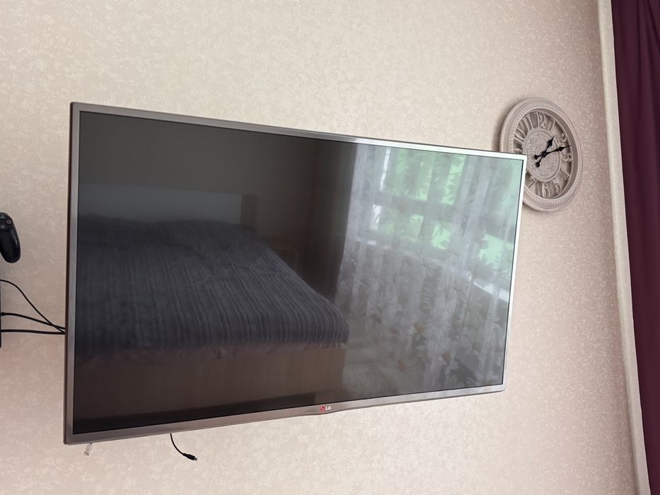 Продаю телевізор lg 42LB652V