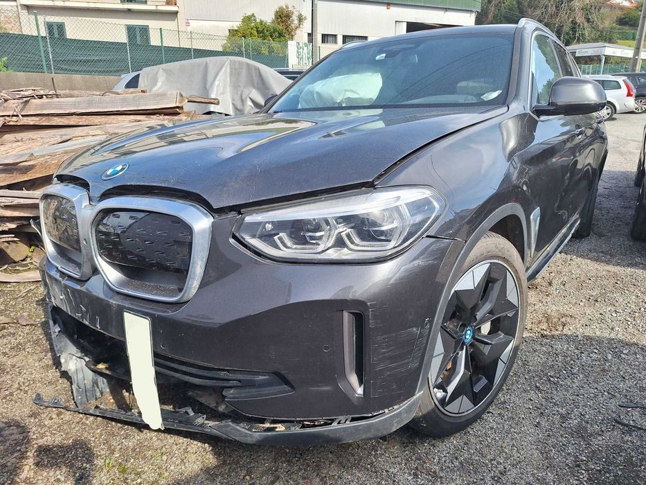 BMW iX3 (G08) Electric Elétrico 286 cv