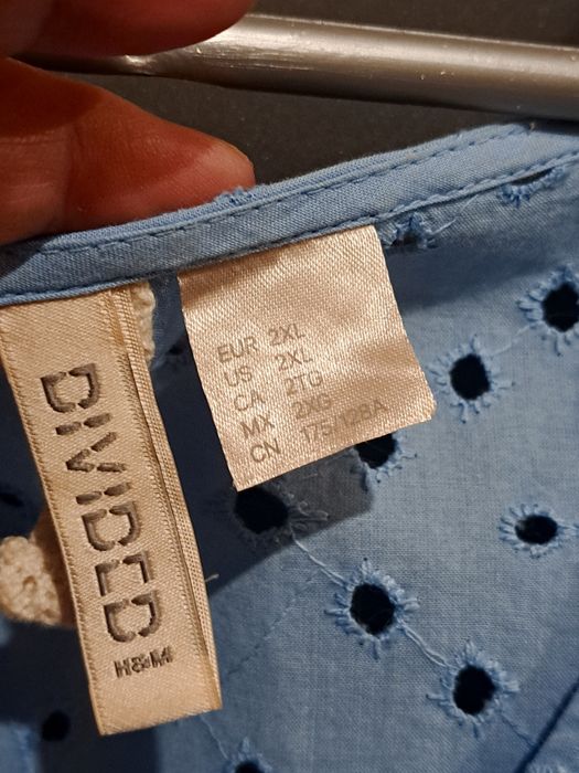 błękitna sukienka H&M 52 54 haft angielski