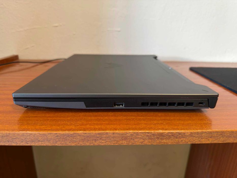 Portátil ASUS TUF Gaming FA507NU-R77A45CB1 (15.6'' - AMD Ryzen 7 7735HS - RAM: 16 GB - 512 GB SSD PCIe - NVIDIA GeForce RTX 4050)